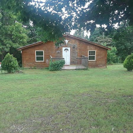 Cedar Cabin Located On A Buffalo Farm Marshall Екстер'єр фото